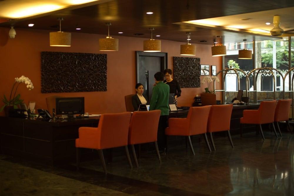 Micasa All Suites Hotel Куала Лумпур Екстериор снимка The lobby of the hotel