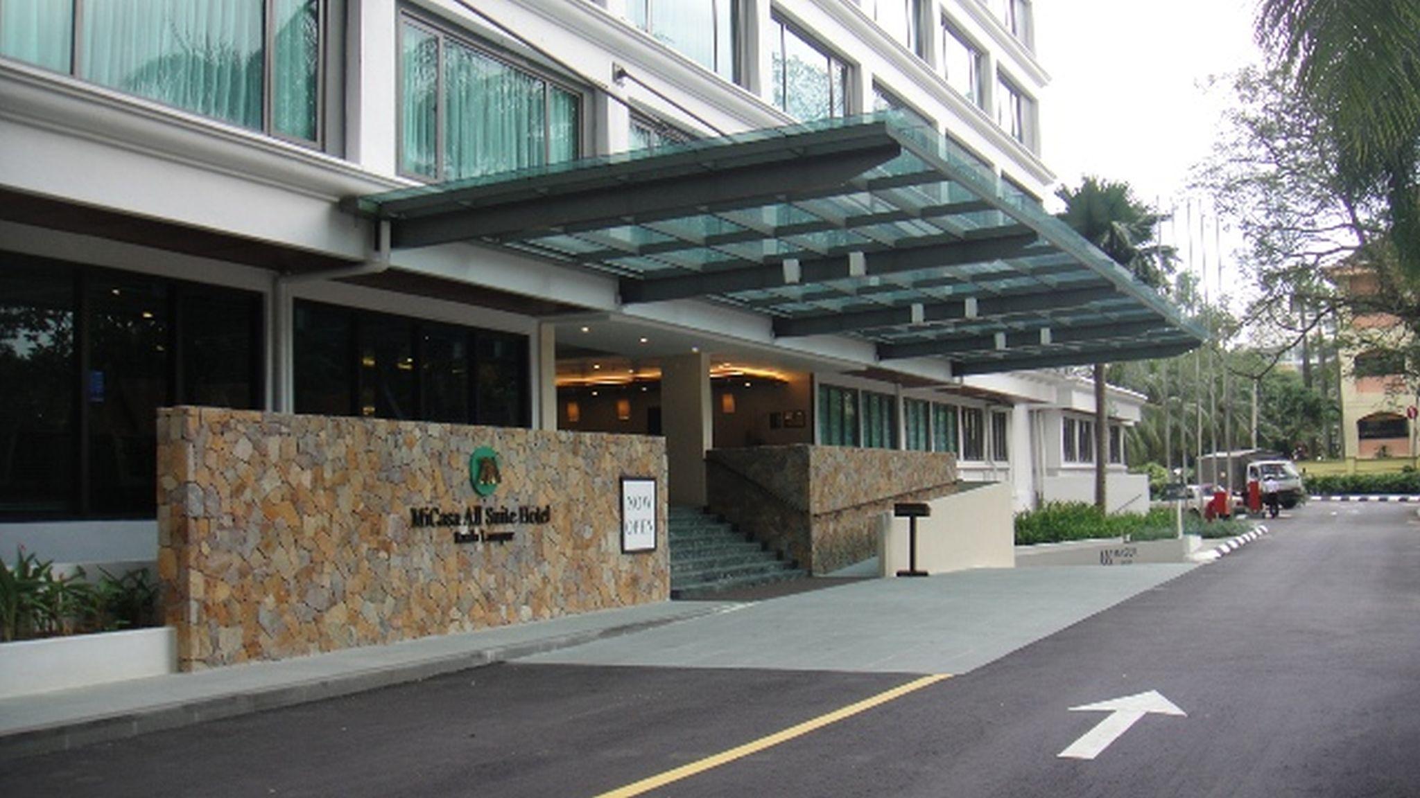 Micasa All Suites Hotel Куала Лумпур Екстериор снимка The entrance of the school.