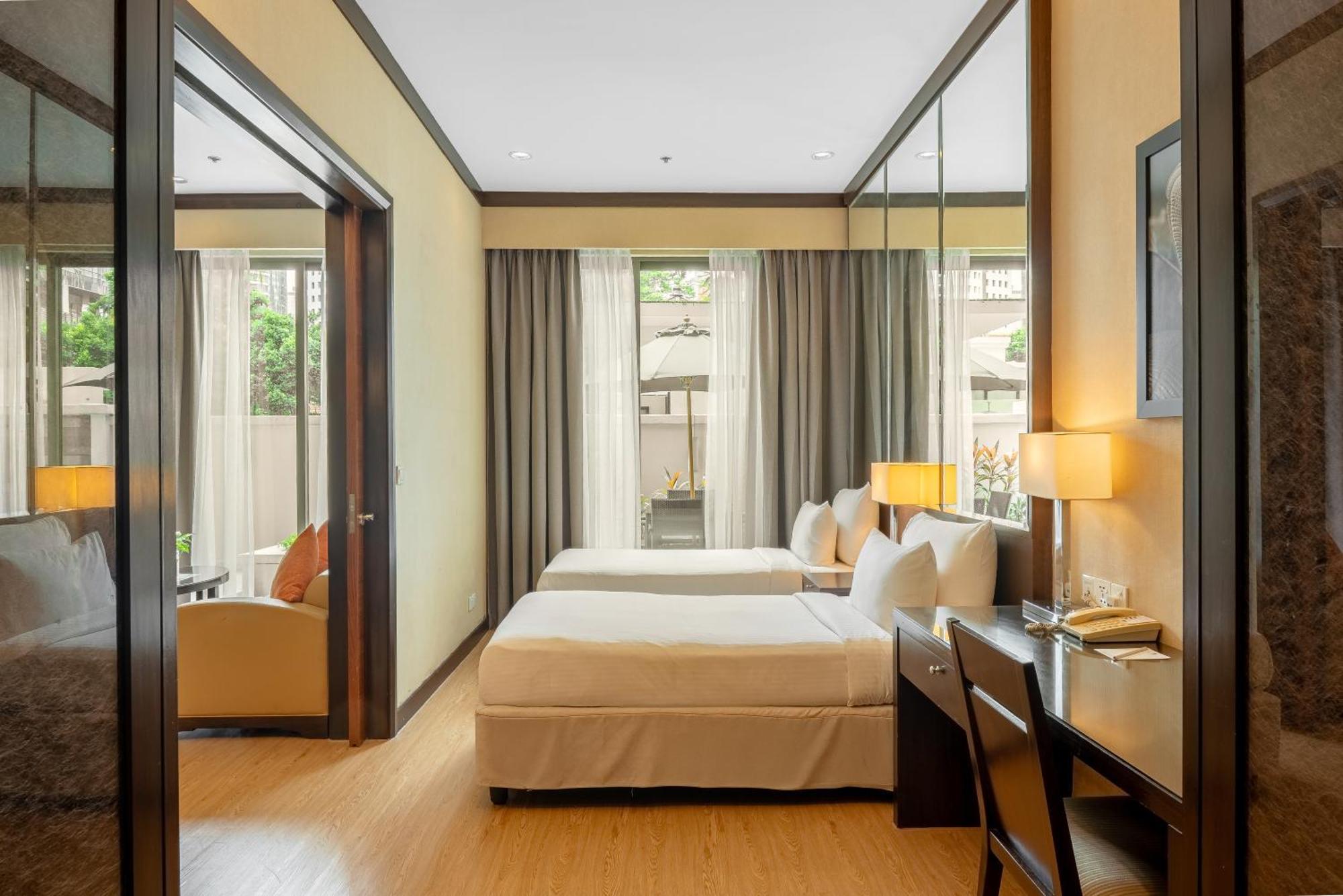 Micasa All Suites Hotel Куала Лумпур Екстериор снимка