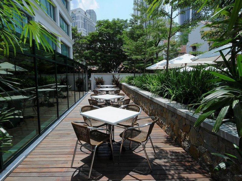 Micasa All Suites Hotel Куала Лумпур Екстериор снимка The outdoor terrace at the restaurant