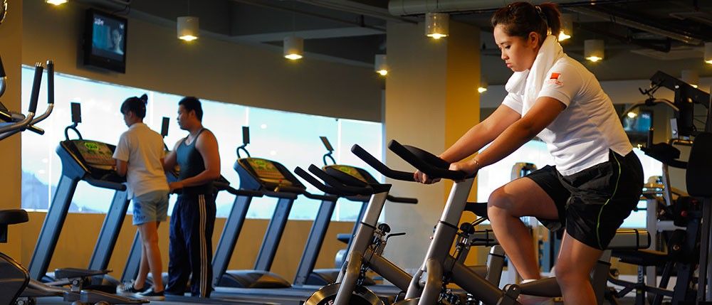 Micasa All Suites Hotel Куала Лумпур Екстериор снимка A woman on a stationary bicycle