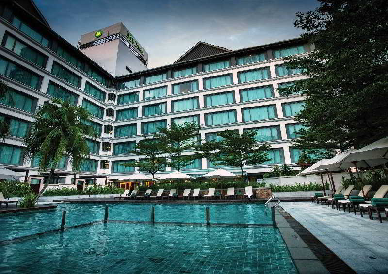 Micasa All Suites Hotel Куала Лумпур Екстериор снимка The hotel's swimming pool